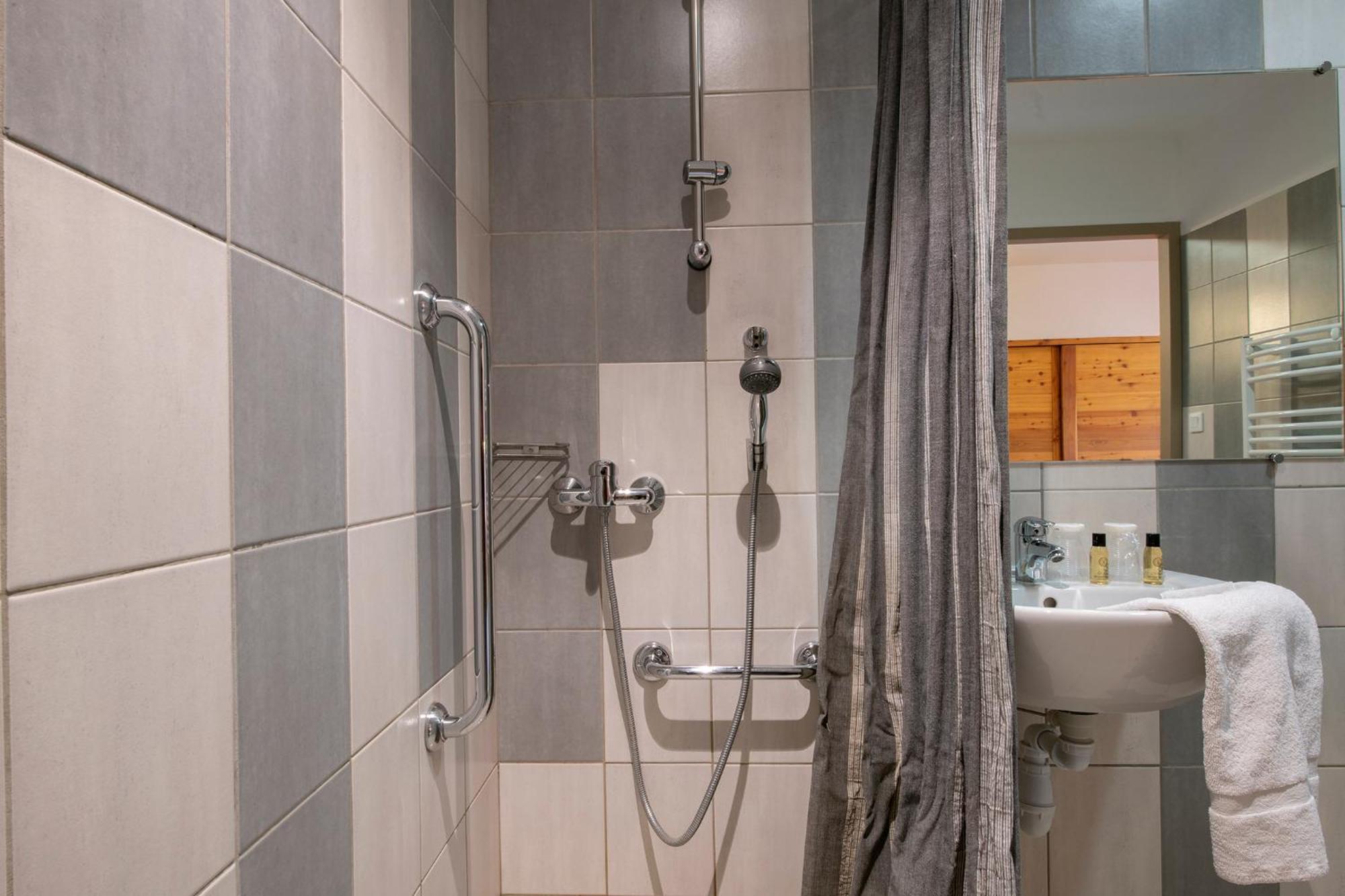 Domaine De Val Ubaye Bed and Breakfast Baratier Kamer foto